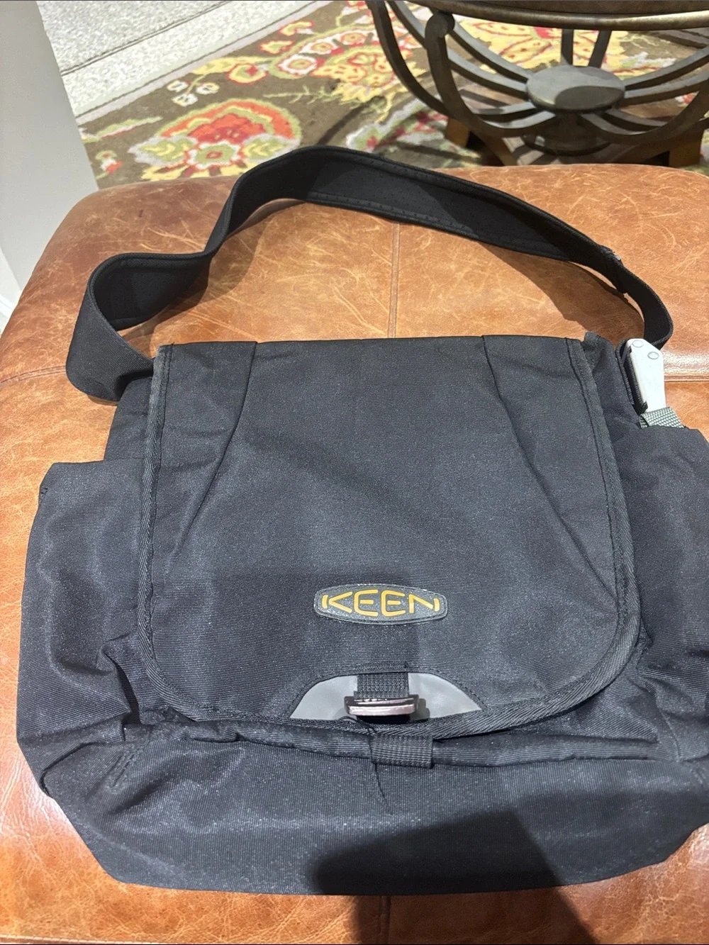 KEEN Hybrid Transport  Black Crossbody Messenger Bag